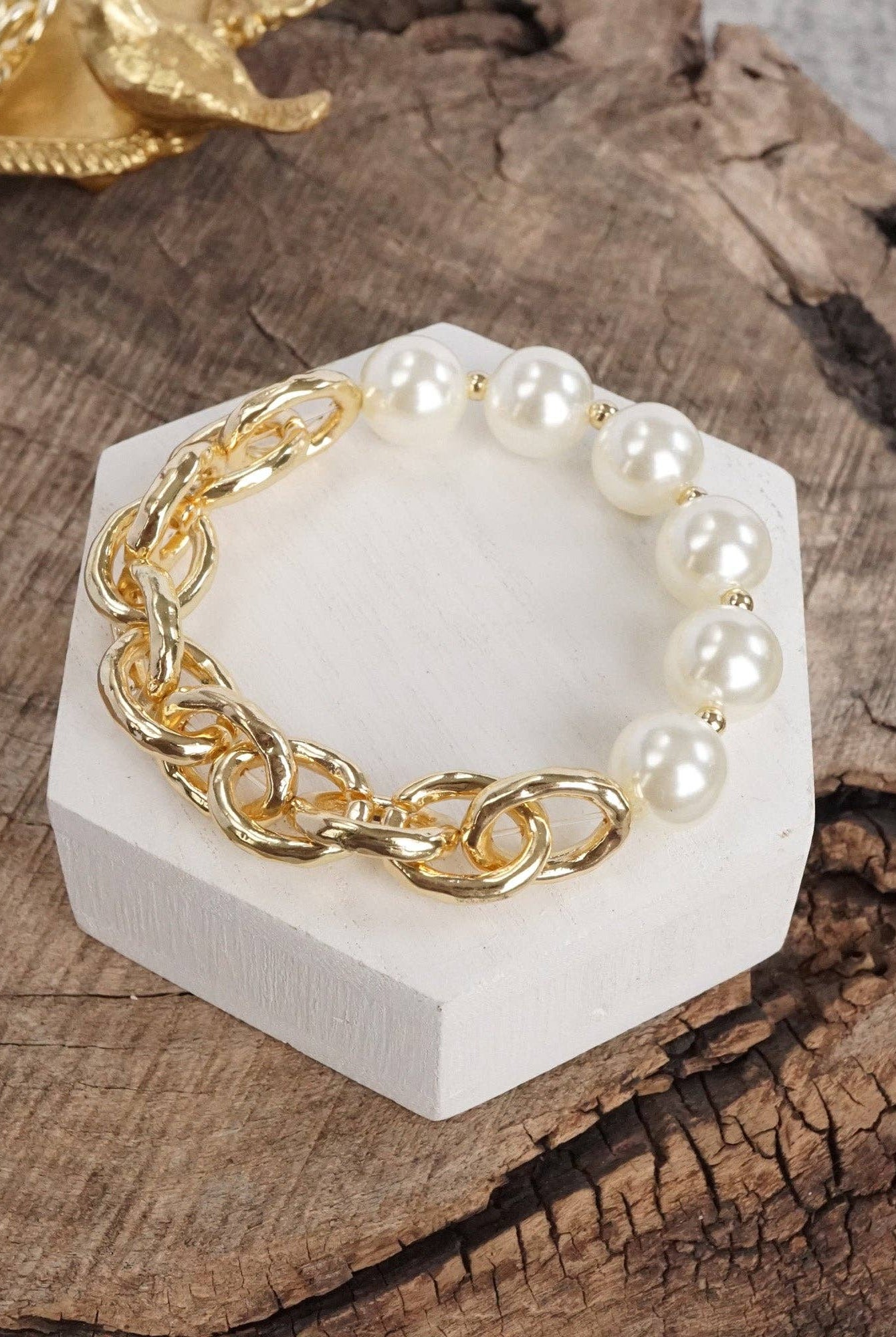Chunky Chain and pearls beads bracelet Gold tone-PennyLine inc-Stuffology - Where Vintage Meets Modern, A Boutique for Real Women in Crosbyton, TX