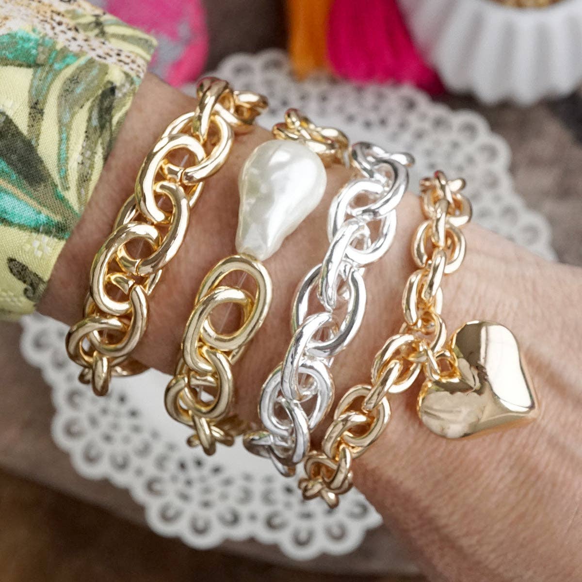 Modern Muse – Chunky Stretch Bracelet with Sculpted Pearl Bead-Bracelets-PennyLine inc-Stuffology - Where Vintage Meets Modern, A Boutique for Real Women in Crosbyton, TX