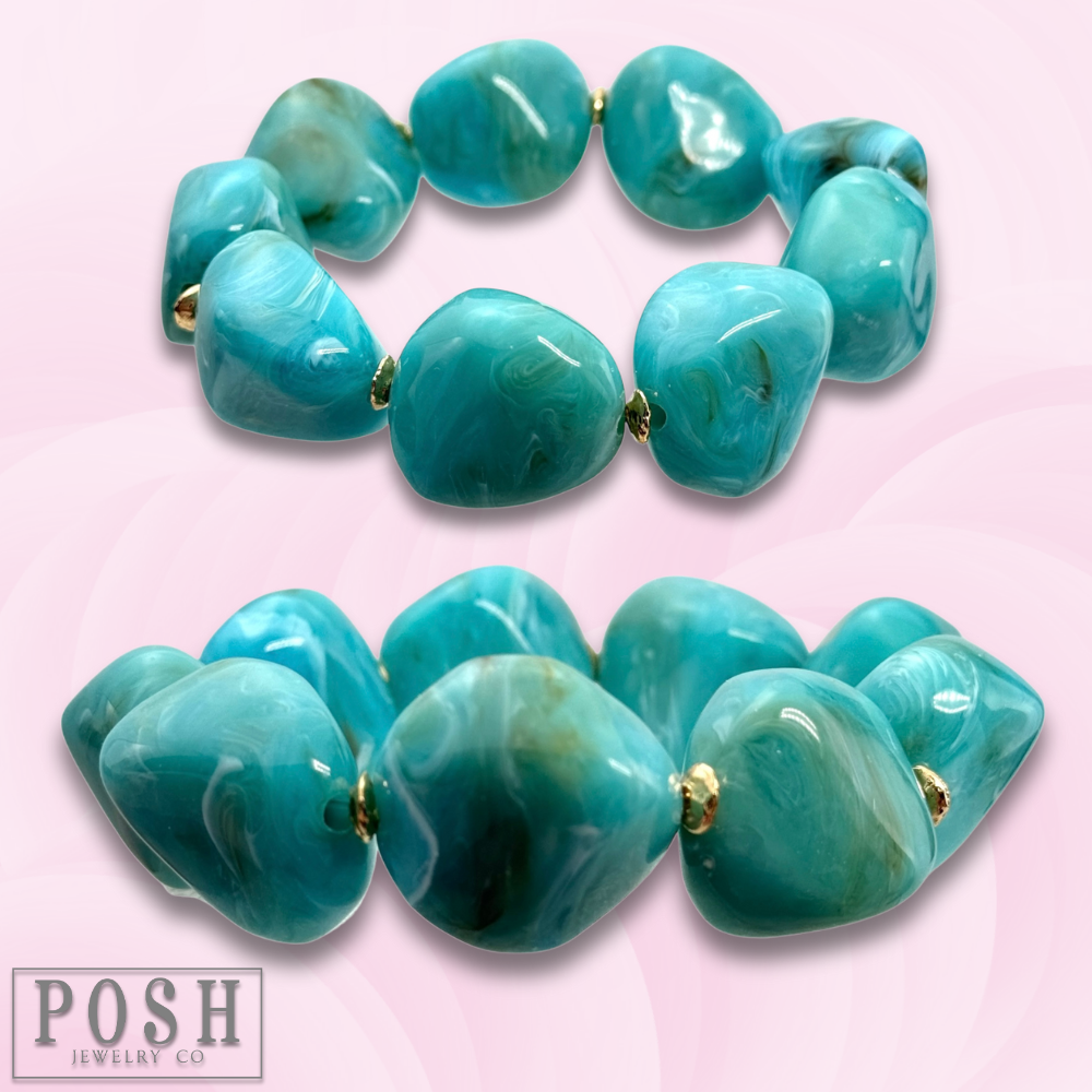 Chunky turquoise color bead bracelet-Bracelets-Pink Panache Brands-Stuffology - Where Vintage Meets Modern, A Boutique for Real Women in Crosbyton, TX