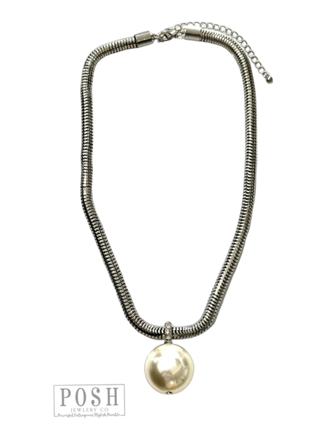 Pearl drop necklace-Necklaces-Pink Panache Brands-Stuffology - Where Vintage Meets Modern, A Boutique for Real Women in Crosbyton, TX