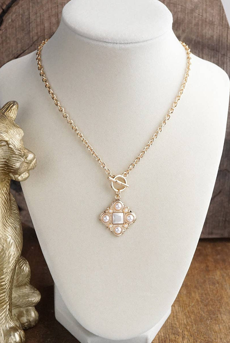 Ornate Pendant Necklace-Necklaces-PennyLine inc-Stuffology - Where Vintage Meets Modern, A Boutique for Real Women in Crosbyton, TX