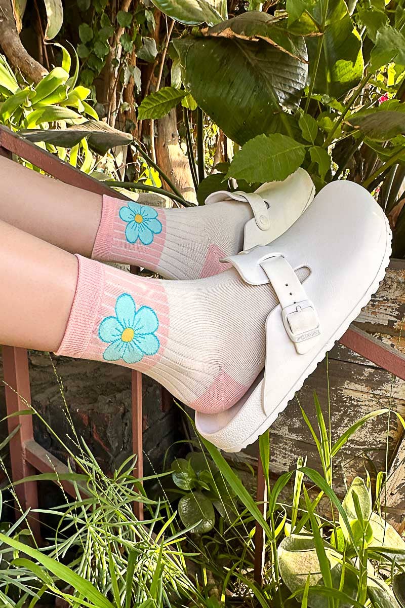 Solid flower pattern detail cotton socks-Socks-Pol Clothing-Stuffology - Where Vintage Meets Modern, A Boutique for Real Women in Crosbyton, TX