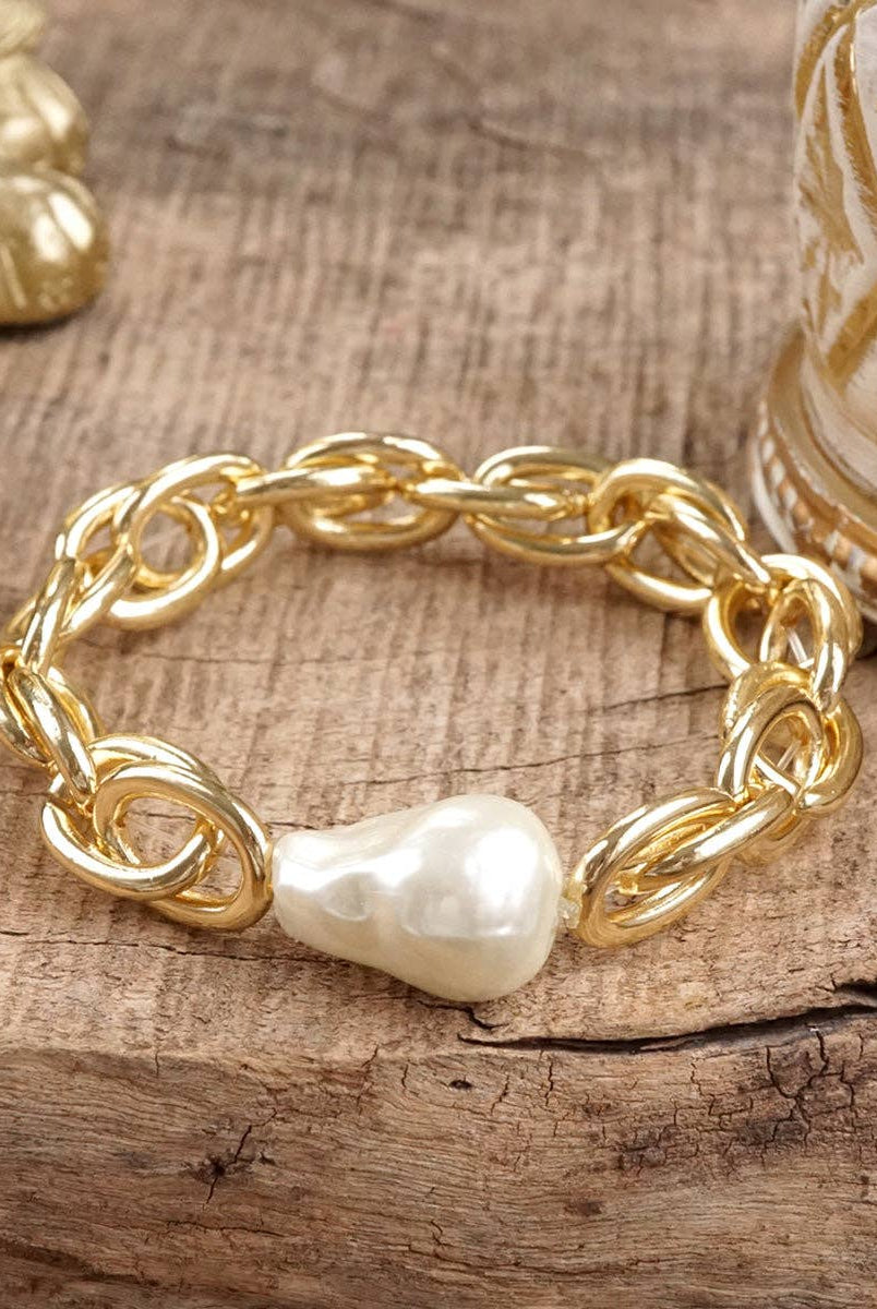 Modern Muse – Chunky Stretch Bracelet with Sculpted Pearl Bead-Bracelets-PennyLine inc-Stuffology - Where Vintage Meets Modern, A Boutique for Real Women in Crosbyton, TX