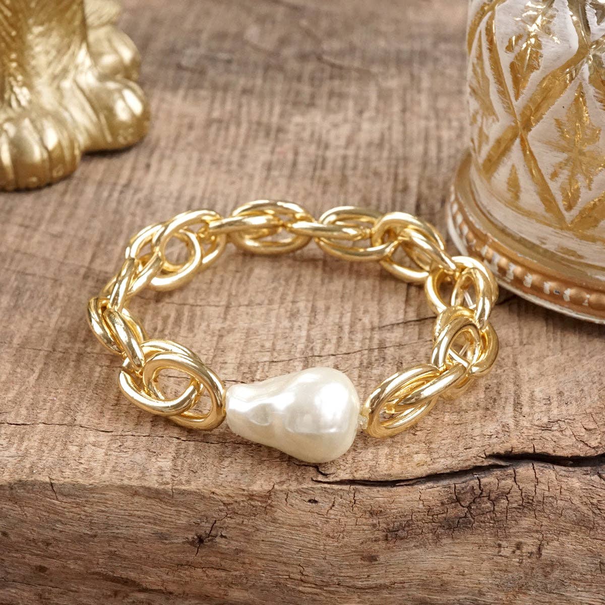 Modern Muse – Chunky Stretch Bracelet with Sculpted Pearl Bead-Bracelets-PennyLine inc-Stuffology - Where Vintage Meets Modern, A Boutique for Real Women in Crosbyton, TX