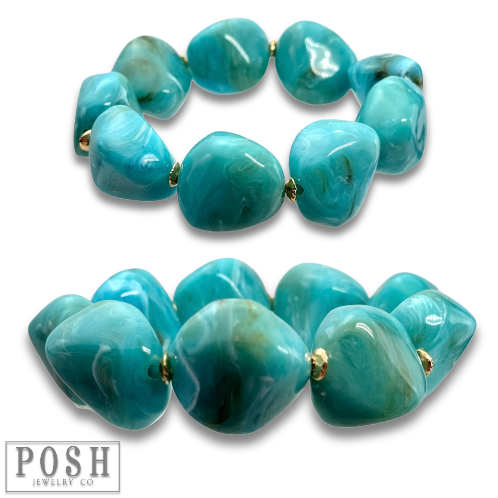 Chunky turquoise color bead bracelet-Bracelets-Pink Panache Brands-Stuffology - Where Vintage Meets Modern, A Boutique for Real Women in Crosbyton, TX