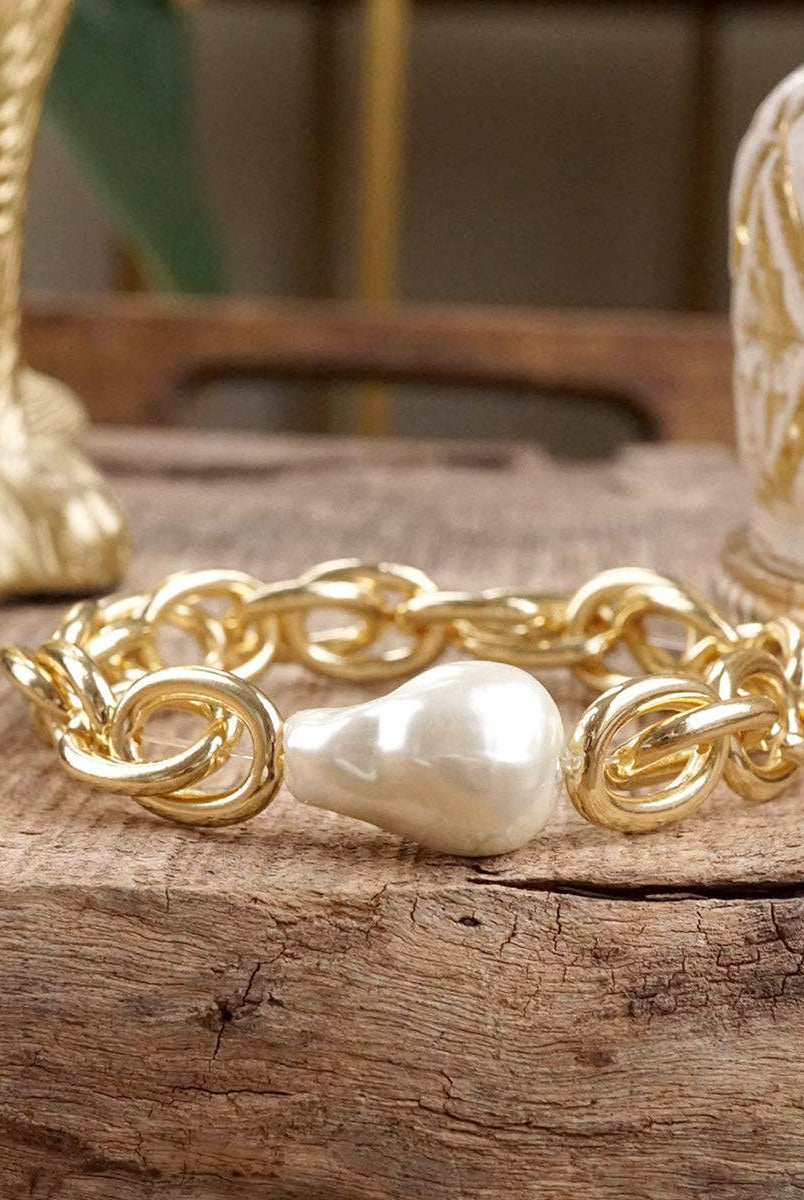 Modern Muse – Chunky Stretch Bracelet with Sculpted Pearl Bead-Bracelets-PennyLine inc-Stuffology - Where Vintage Meets Modern, A Boutique for Real Women in Crosbyton, TX