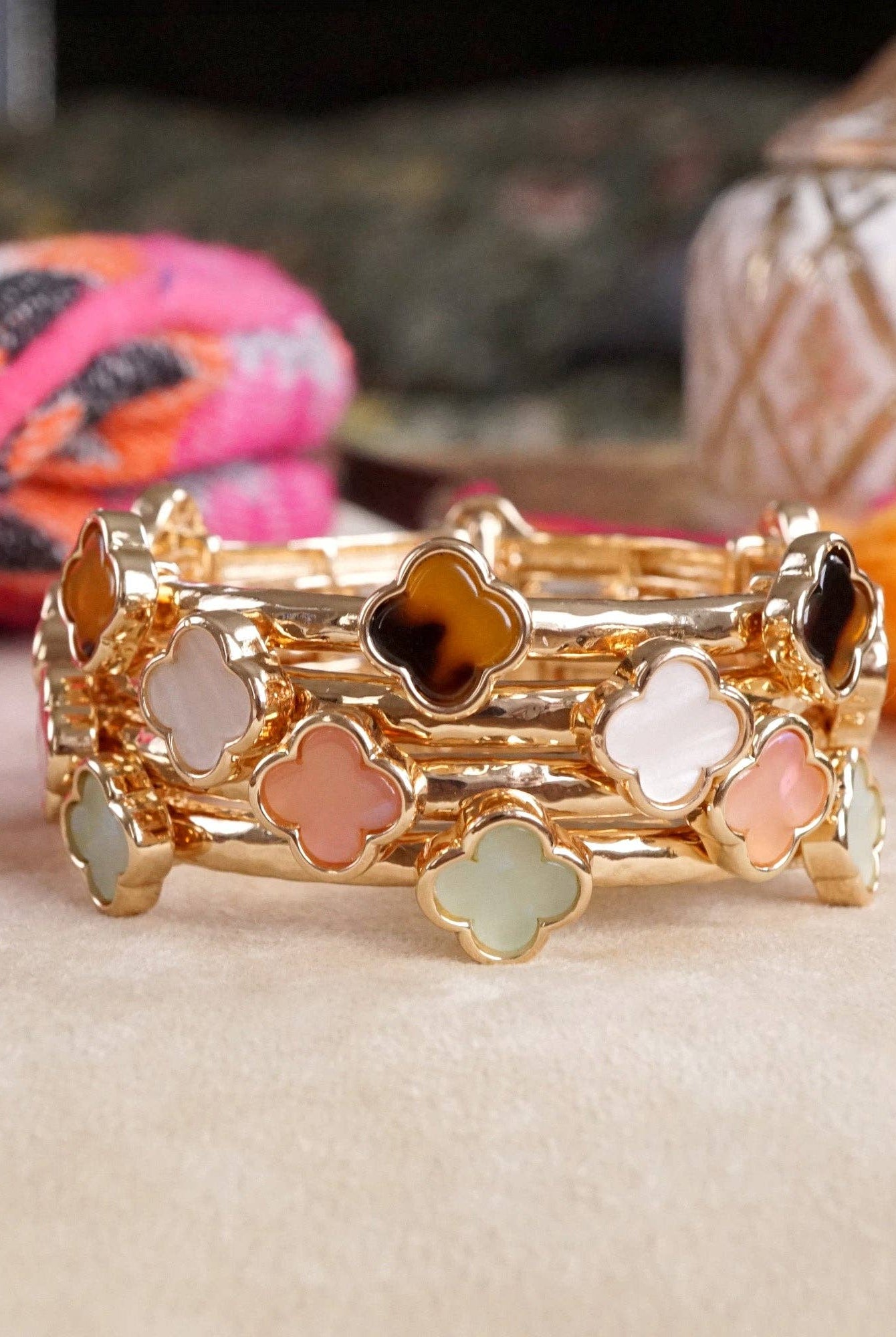 Clover Stretchy Bangle Bracelet – White, Pink, Mint, Tortoise-PennyLine inc-Stuffology - Where Vintage Meets Modern, A Boutique for Real Women in Crosbyton, TX