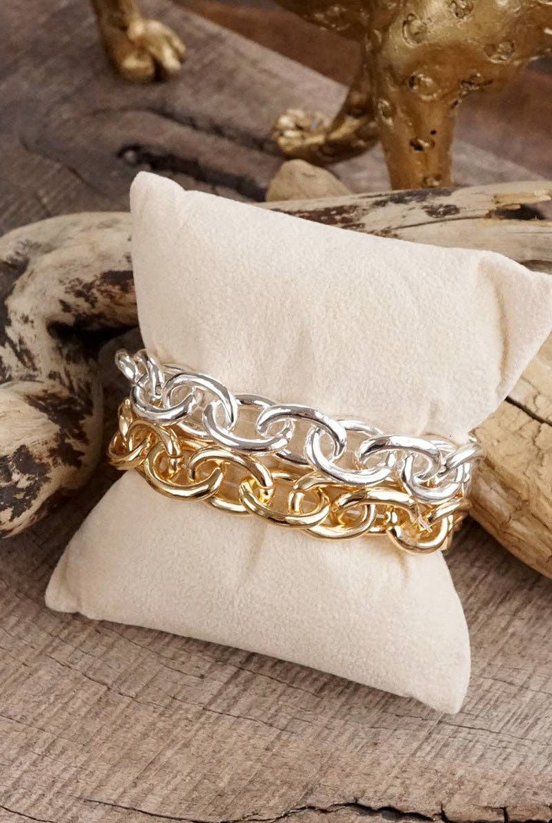 Bold Links – Chunky Chain Stretchy Bracelet - in Gold-Bracelets-PennyLine inc-Stuffology - Where Vintage Meets Modern, A Boutique for Real Women in Crosbyton, TX