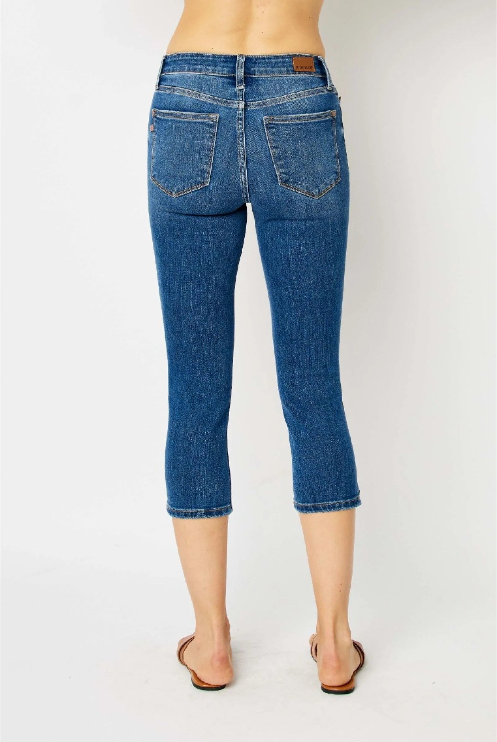Judy Blue Mid-rise Capri Jeans with Side Slits-Jeans-Judy Blue-Stuffology - Where Vintage Meets Modern, A Boutique for Real Women in Crosbyton, TX