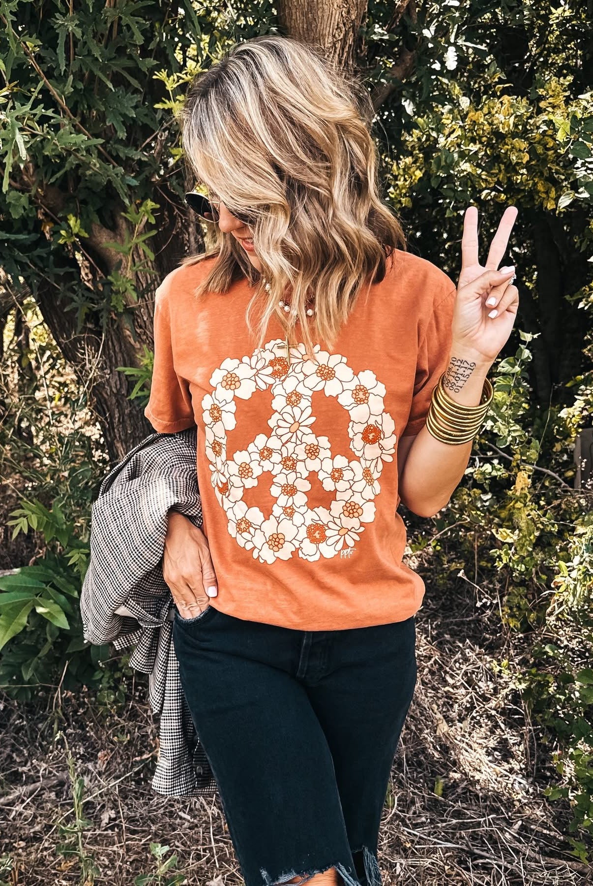 Retro Peace Floral Graphic Tee-Stuffology Boutique -Stuffology - Where Vintage Meets Modern, A Boutique for Real Women in Crosbyton, TX
