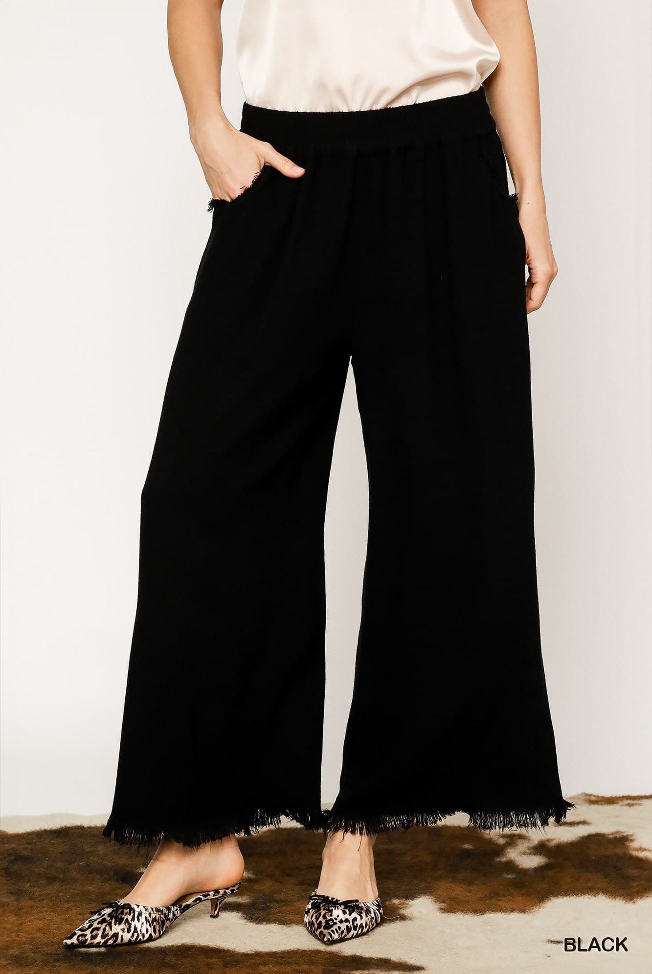 Umgee Linen Blend Wide Leg Pants - Black-Pants-Umgee-Stuffology - Where Vintage Meets Modern, A Boutique for Real Women in Crosbyton, TX