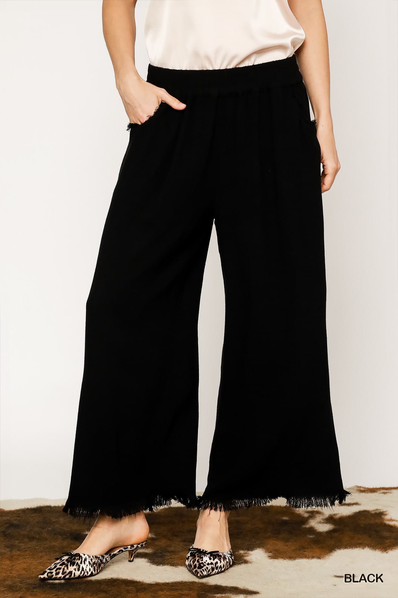 Umgee Linen Blend Wide Leg Pants - Black-Pants-Umgee-Stuffology - Where Vintage Meets Modern, A Boutique for Real Women in Crosbyton, TX