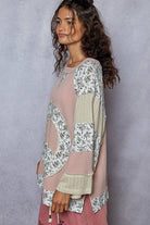 POL Clothing - Peace Sign Top-Pullover Top-Pol Clothing-Stuffology - Where Vintage Meets Modern, A Boutique for Real Women in Crosbyton, TX