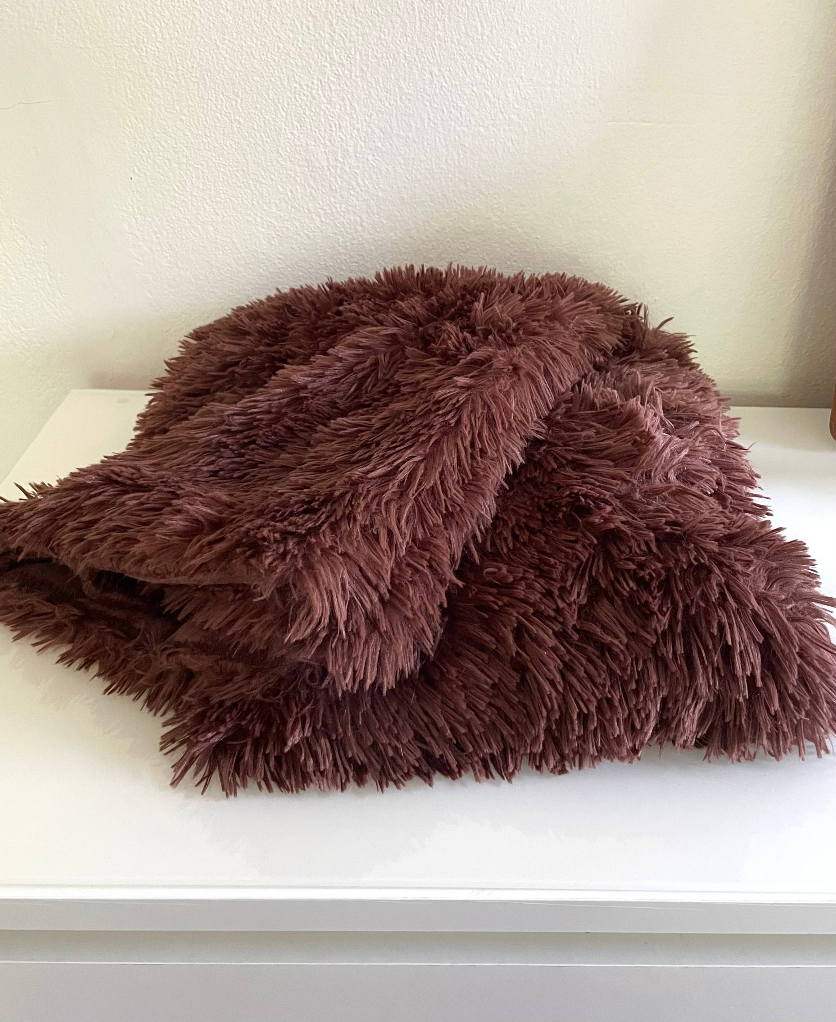 Dreamy Faux Fur Throw - Laurel & Mayfair-Faux Fur Throw-Stuffology Boutique-Stuffology - Where Vintage Meets Modern, A Boutique for Real Women in Crosbyton, TX
