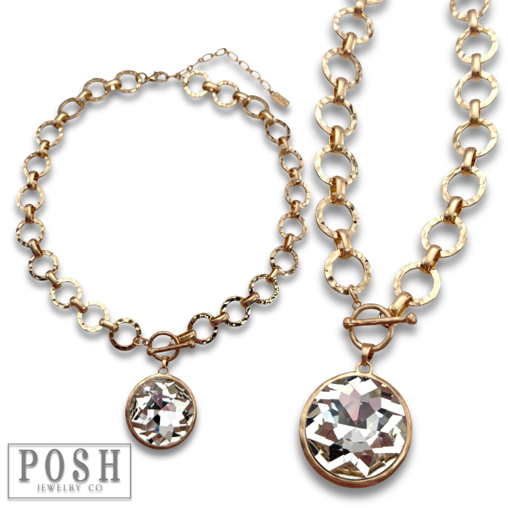 Chunky chain and round pendant necklace-Pink Panache Brands-Stuffology - Where Vintage Meets Modern, A Boutique for Real Women in Crosbyton, TX