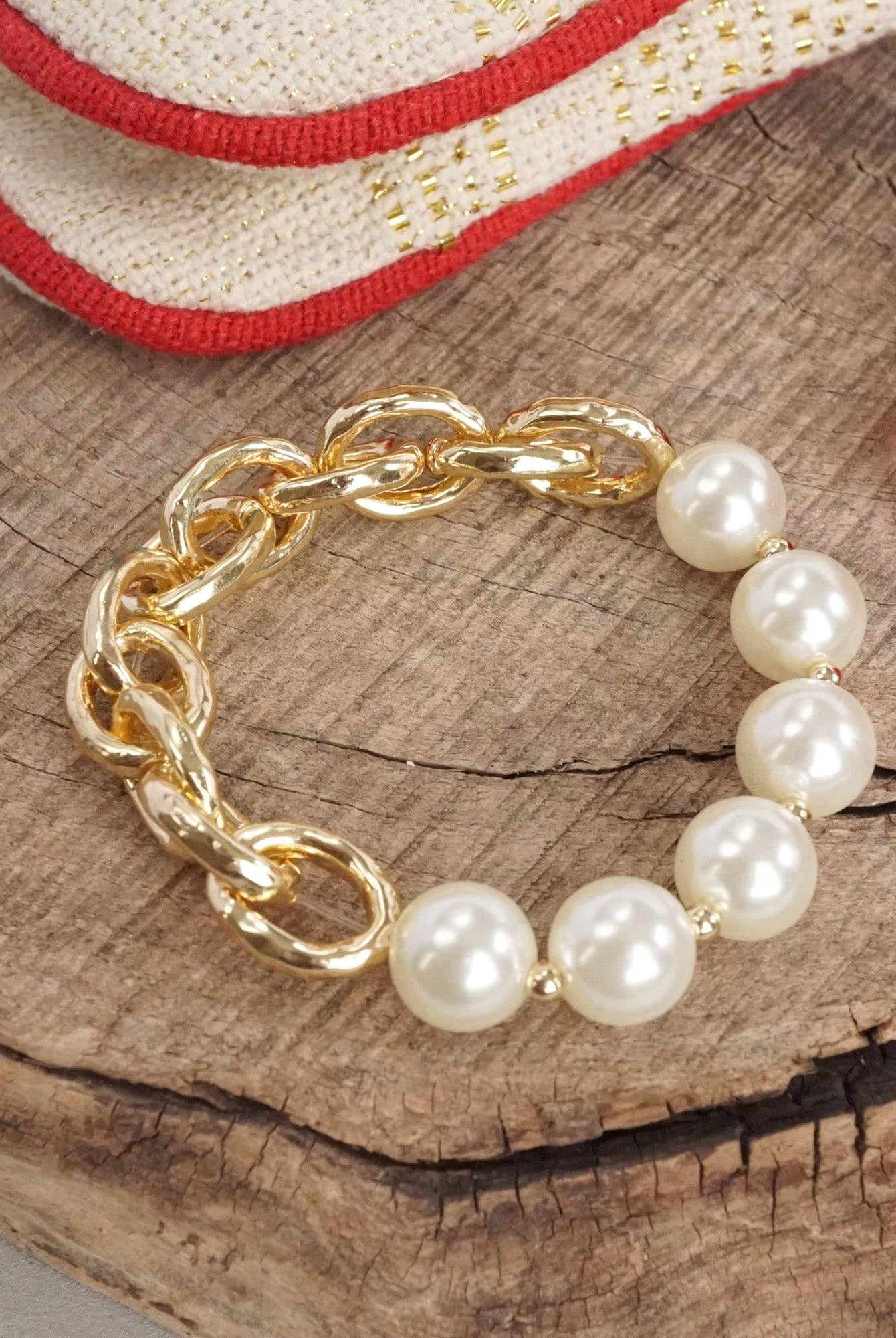 Chunky Chain and pearls beads bracelet Gold tone-PennyLine inc-Stuffology - Where Vintage Meets Modern, A Boutique for Real Women in Crosbyton, TX