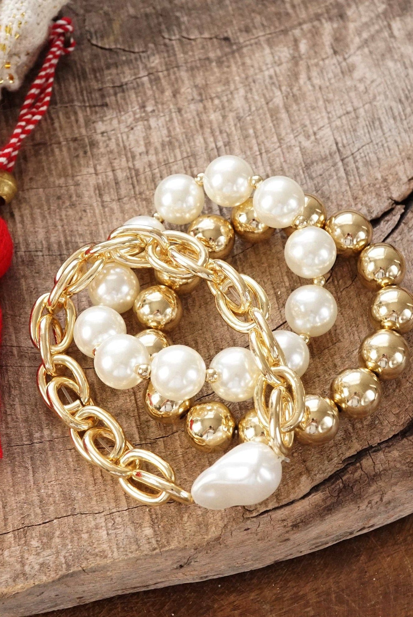 Chunky Chain and beads bracelet set pearlized and golden large ball beads-Bracelets-PennyLine inc-Stuffology - Where Vintage Meets Modern, A Boutique for Real Women in Crosbyton, TX