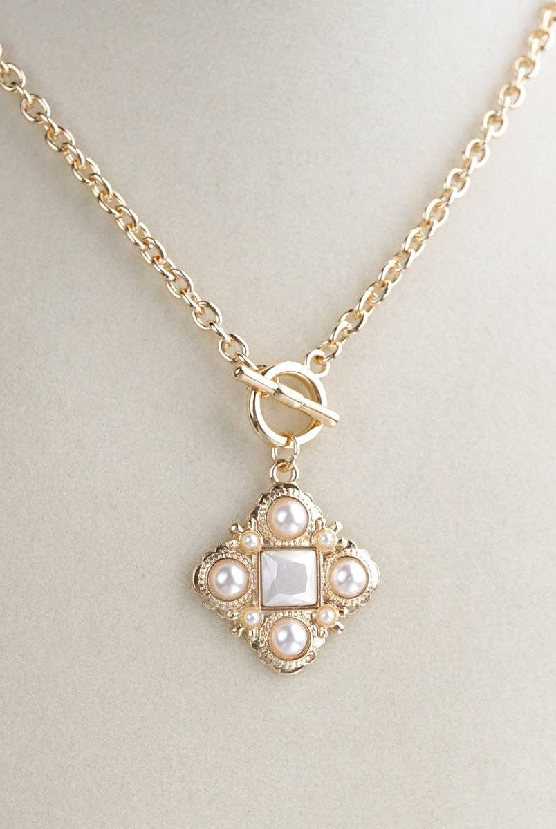 Ornate Pendant Necklace-Necklaces-PennyLine inc-Stuffology - Where Vintage Meets Modern, A Boutique for Real Women in Crosbyton, TX
