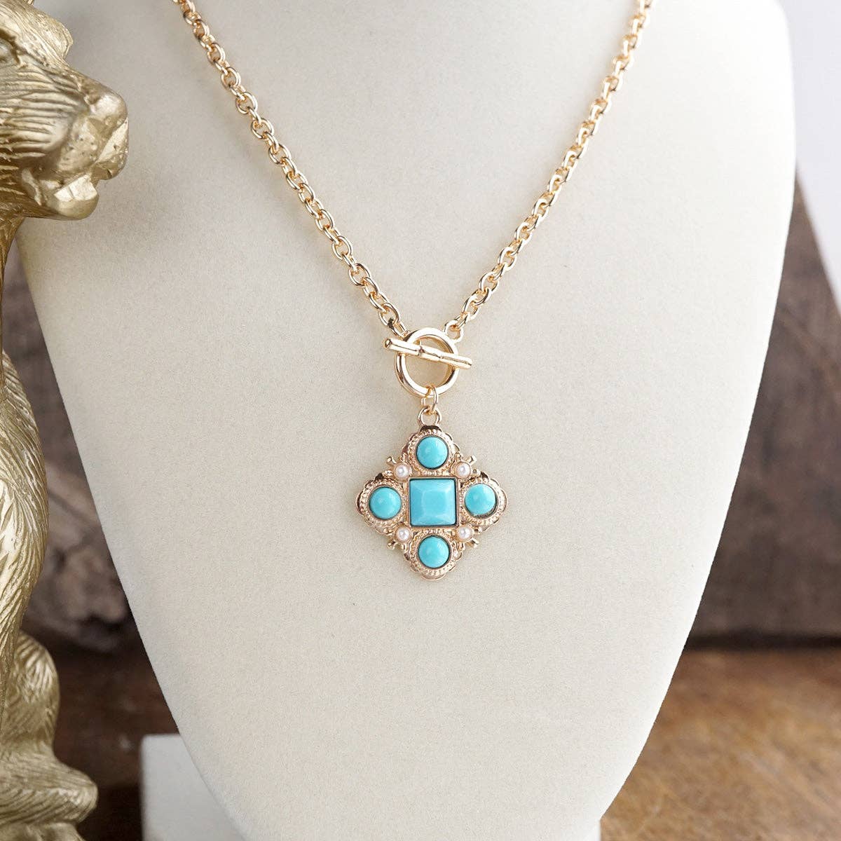 Ornate Pendant Necklace-Necklaces-PennyLine inc-Stuffology - Where Vintage Meets Modern, A Boutique for Real Women in Crosbyton, TX