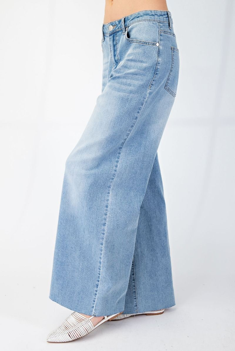 SOFT WASHED STRETCH WIDE LEG DENIM JEANS-Jeans-Easel-Stuffology - Where Vintage Meets Modern, A Boutique for Real Women in Crosbyton, TX
