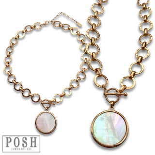 Chunky chain and round pendant necklace-Pink Panache Brands-Stuffology - Where Vintage Meets Modern, A Boutique for Real Women in Crosbyton, TX