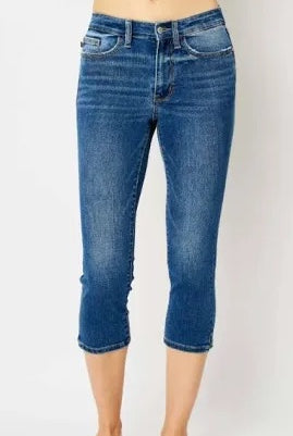 Judy Blue Mid-rise Capri Jeans with Side Slits-Jeans-Judy Blue-Stuffology - Where Vintage Meets Modern, A Boutique for Real Women in Crosbyton, TX
