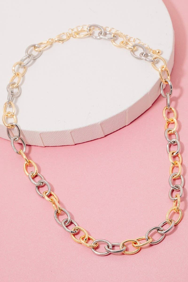Textured Two Tone Oval Chain Link Necklace-The Looks by Fame Accessories-Stuffology - Where Vintage Meets Modern, A Boutique for Real Women in Crosbyton, TX