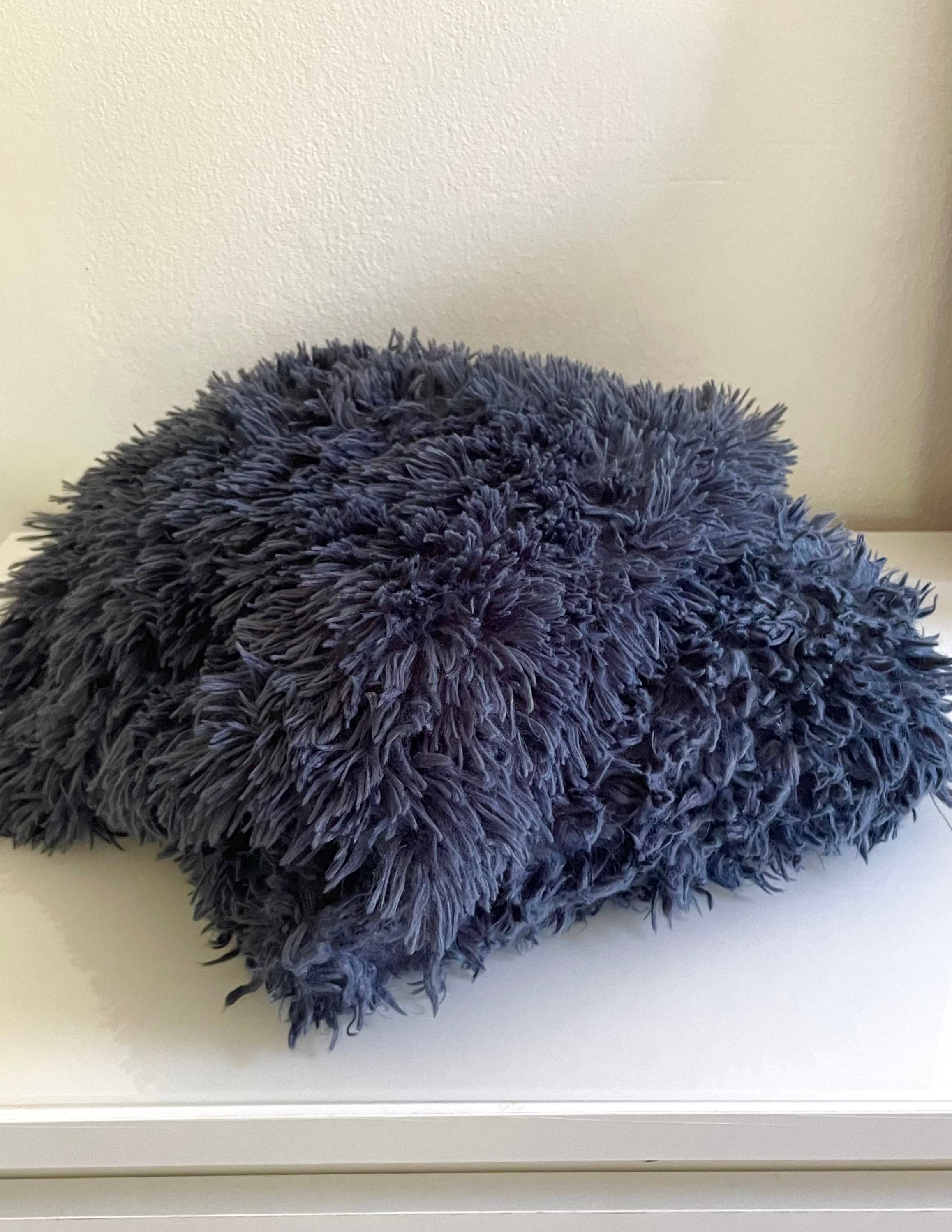 Dreamy Faux Fur Throw - Laurel & Mayfair-Faux Fur Throw-Stuffology Boutique-Stuffology - Where Vintage Meets Modern, A Boutique for Real Women in Crosbyton, TX