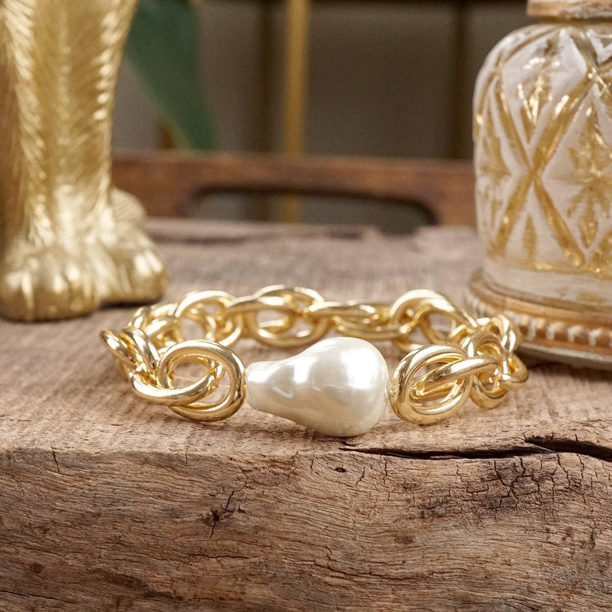 Modern Muse – Chunky Stretch Bracelet with Sculpted Pearl Bead-Bracelets-PennyLine inc-Stuffology - Where Vintage Meets Modern, A Boutique for Real Women in Crosbyton, TX