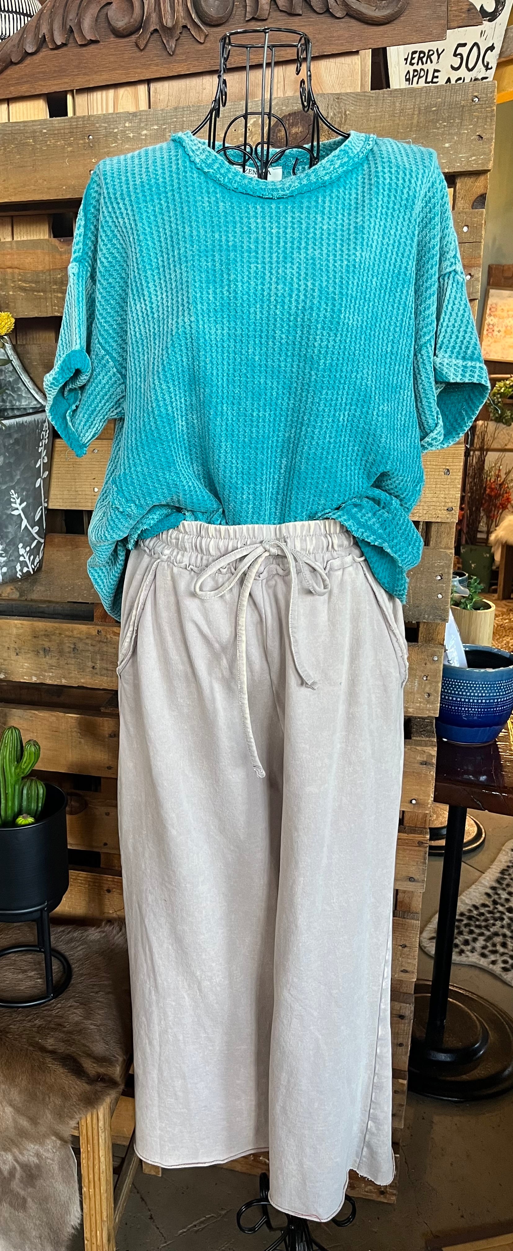 TURQUOISE WASHED WAFFLE SHORT SLEEVE TOP /STUFFOLOGY BOUTIQUE-TOP-Zenana-Stuffology - Where Vintage Meets Modern, A Boutique for Real Women in Crosbyton, TX