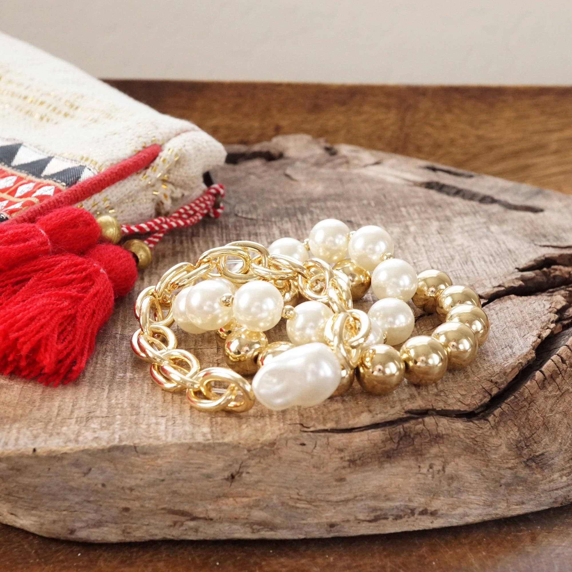 Chunky Chain and beads bracelet set pearlized and golden large ball beads-Bracelets-PennyLine inc-Stuffology - Where Vintage Meets Modern, A Boutique for Real Women in Crosbyton, TX