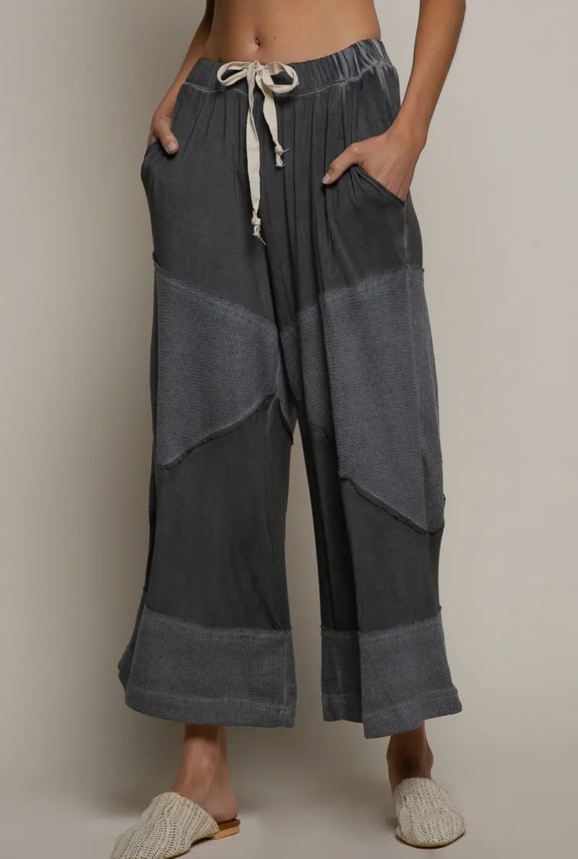 Contrast ribbed elastic waist casual knit culottes pants-Pants-Pol Clothing-Stuffology - Where Vintage Meets Modern, A Boutique for Real Women in Crosbyton, TX