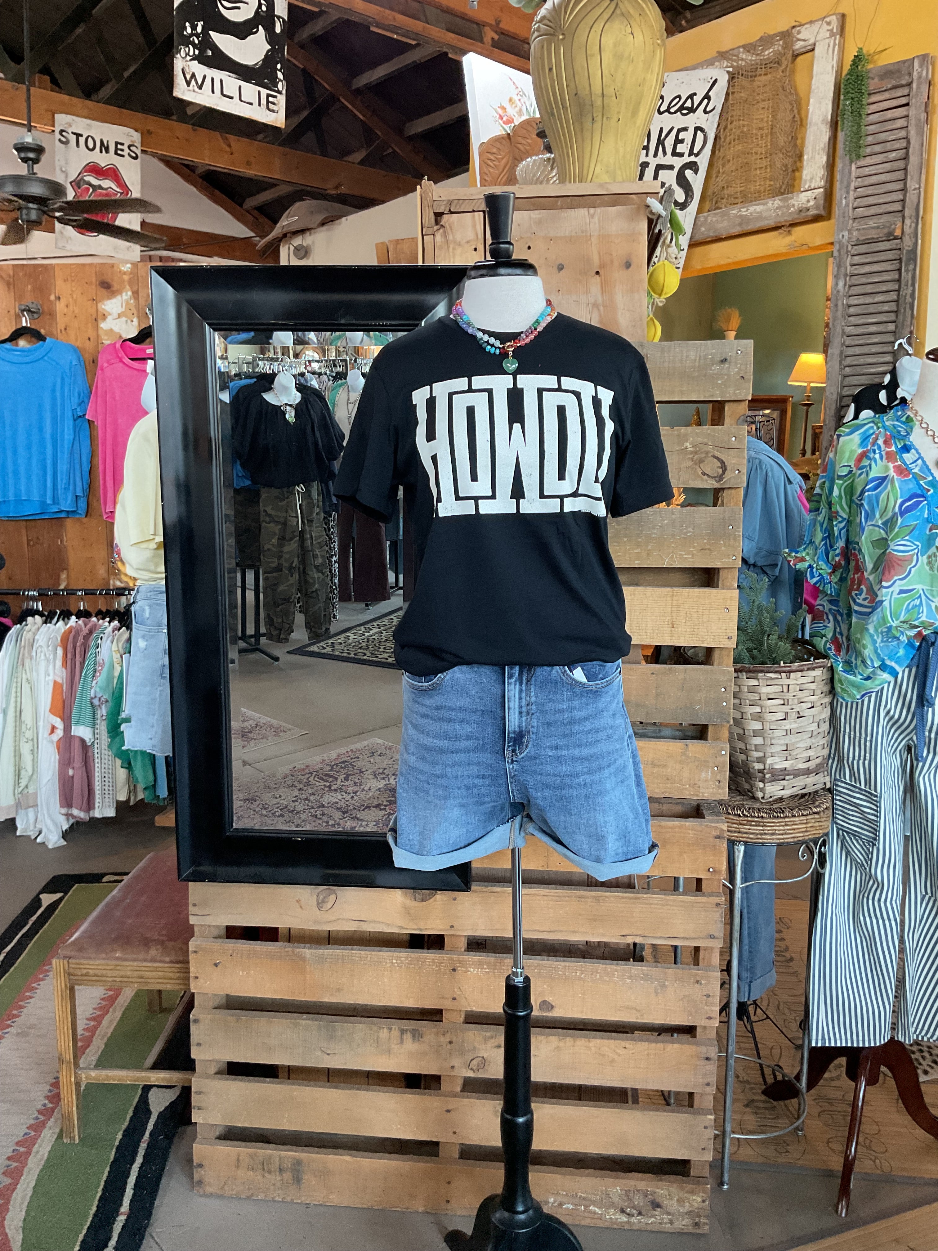 Howdy Block Tee-Graphic Tees-Texas True Threads-Stuffology - Where Vintage Meets Modern, A Boutique for Real Women in Crosbyton, TX