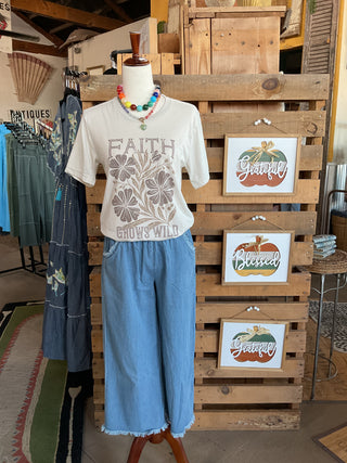 Faith Grows Wild Graphic Tee-Graphic Tees-Willow Poppy-Stuffology - Where Vintage Meets Modern, A Boutique for Real Women in Crosbyton, TX
