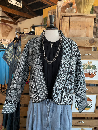 Lightweight Contrast Trim Quilted Kimono Jacket-Kimono-Pol Clothing-Stuffology - Where Vintage Meets Modern, A Boutique for Real Women in Crosbyton, TX