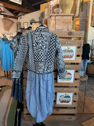 Lightweight Contrast Trim Quilted Kimono Jacket-Kimono-Pol Clothing-Stuffology - Where Vintage Meets Modern, A Boutique for Real Women in Crosbyton, TX