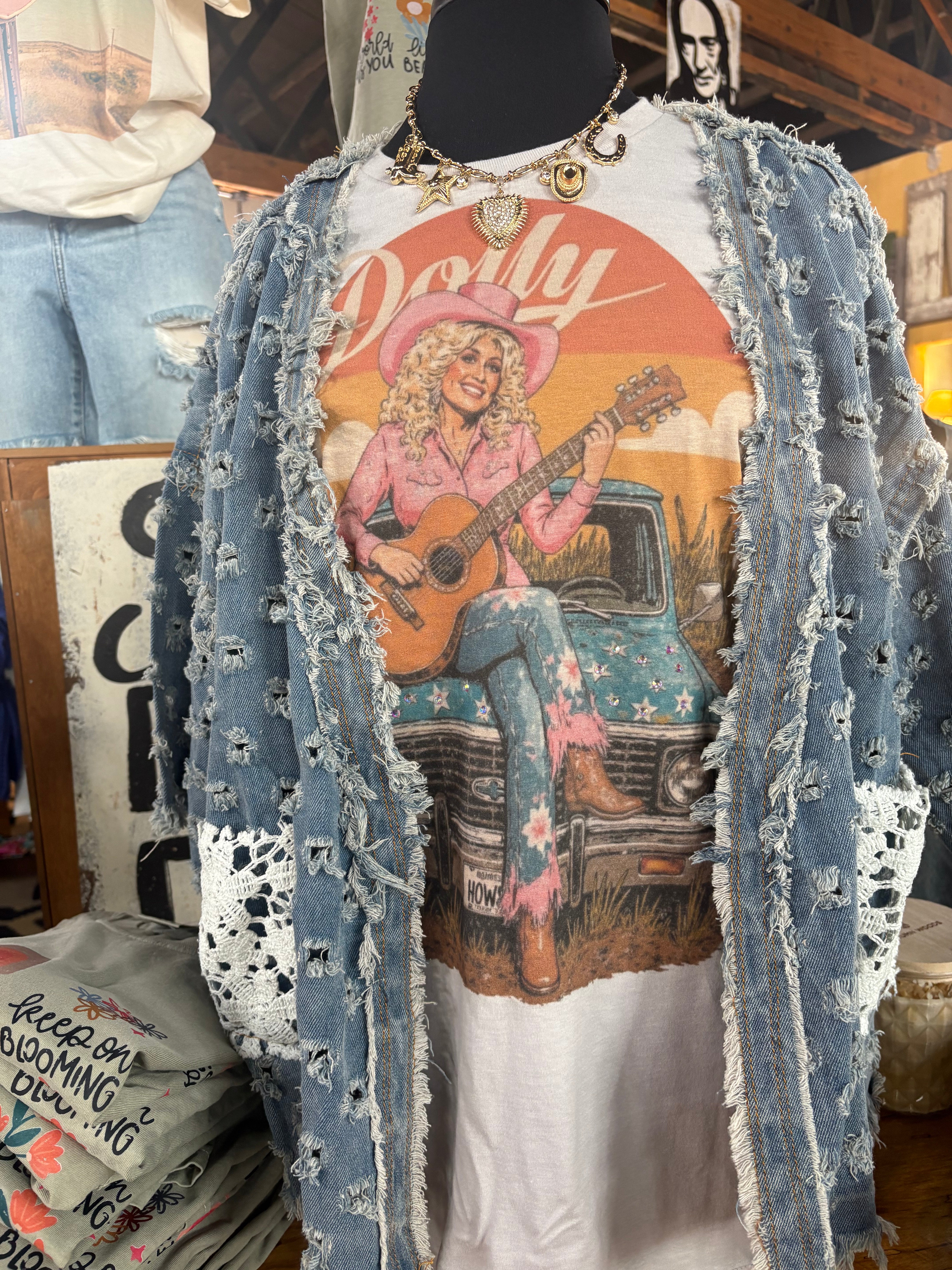 Dolly Parton Retro Graphic Tee-Graphic Tees-Stuffology Boutique -Stuffology - Where Vintage Meets Modern, A Boutique for Real Women in Crosbyton, TX