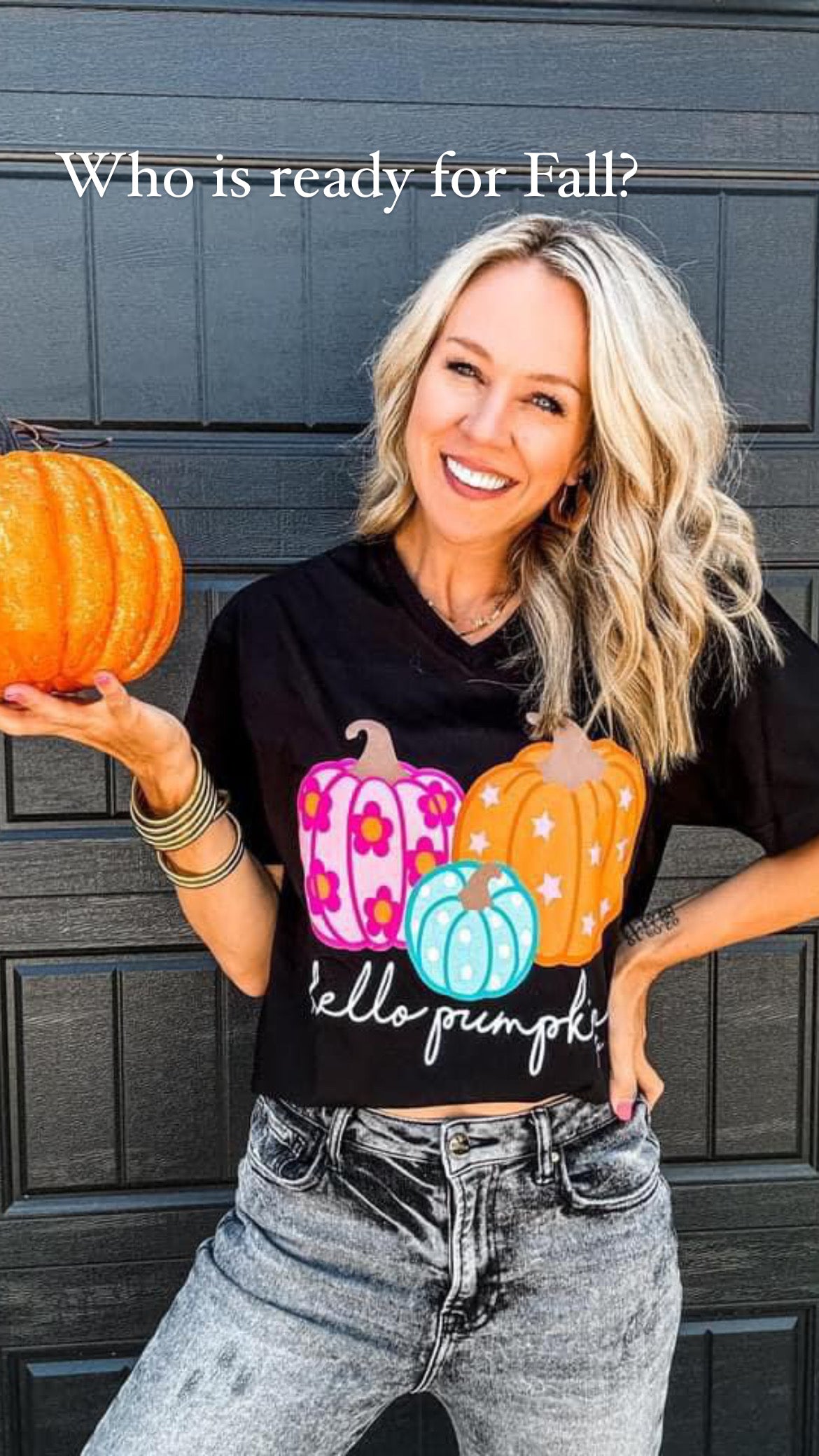 Hello Pumpkin Graphic Tee /Stuffology Boutique-Graphic Tees-Prickly Pear TX-Stuffology - Where Vintage Meets Modern, A Boutique for Real Women in Crosbyton, TX