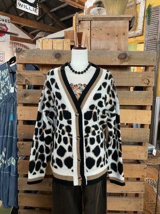 Leopard Print V-Neck Cardigan