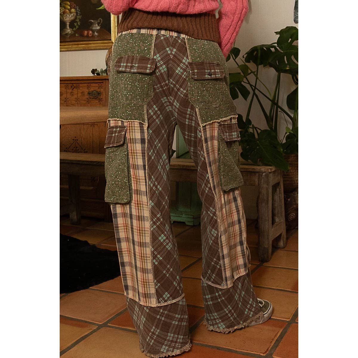 Wide Leg Elastic Waist Contrast Plaid Cargo Pockets Pants /Stuffology Boutique-Pants-Pol Clothing-Stuffology - Where Vintage Meets Modern, A Boutique for Real Women in Crosbyton, TX