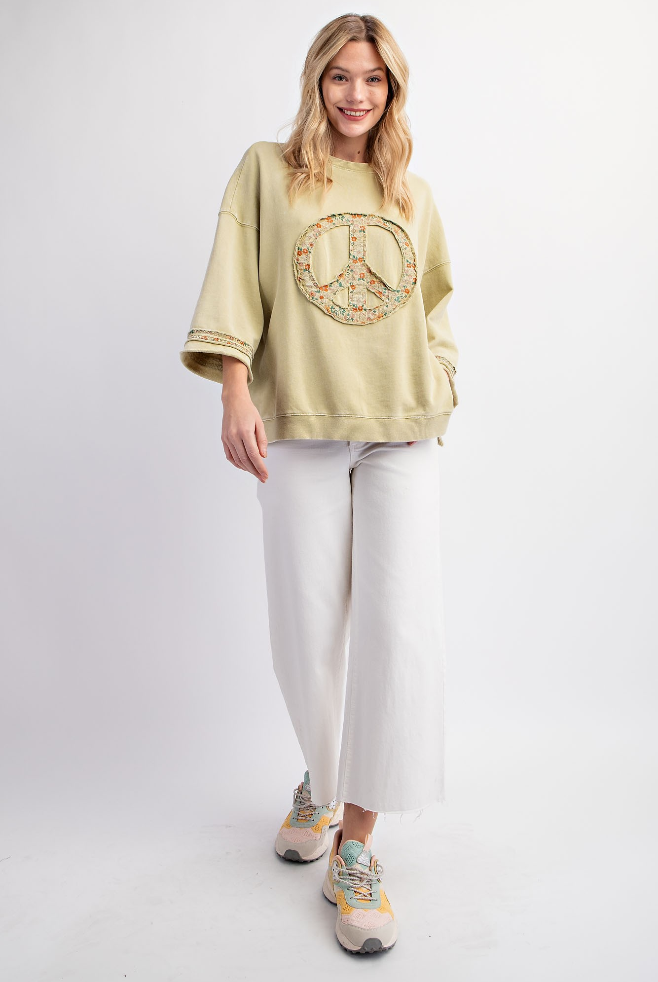 MINERAL WASHED TERRY KNIT FLORAL PEACE SIGN PULLOVER | STUFFOLOGY BOUTIQUE-Top-Easel-Stuffology - Where Vintage Meets Modern, A Boutique for Real Women in Crosbyton, TX