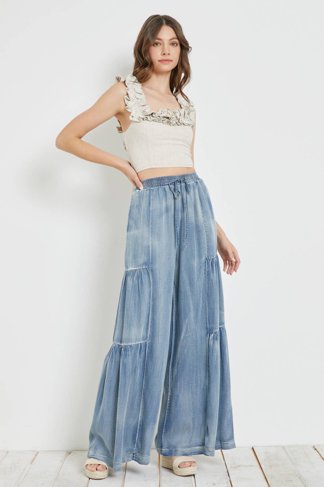 RUFFLED SIDE WASHED DENIM WIDE PANTS /STUFFOLOGY BOUTIQUE