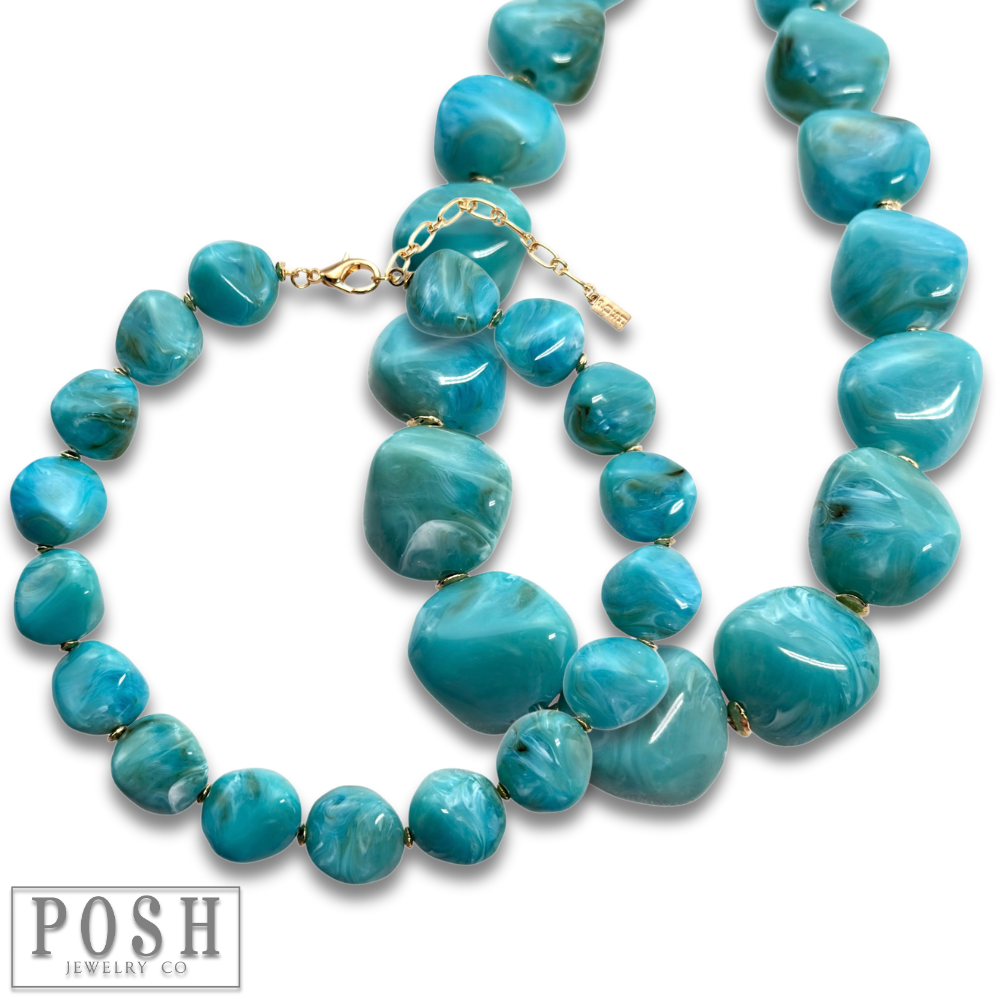 Chunky turquoise color bead necklace-Necklaces-Pink Panache Brands-Stuffology - Where Vintage Meets Modern, A Boutique for Real Women in Crosbyton, TX