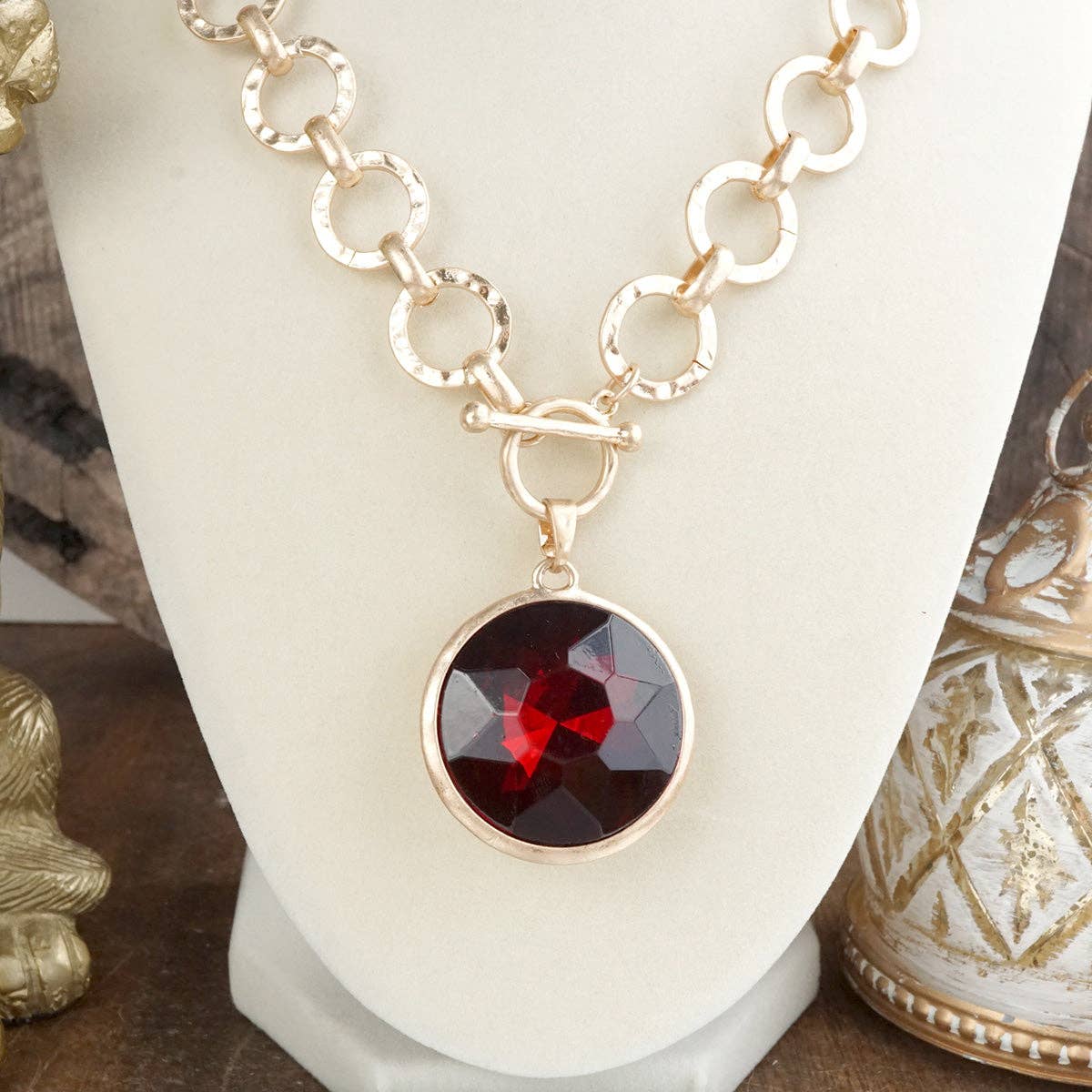 Gilded Radiance – Chunky Ring Chain Necklace with Sparkly Crystal-necklace-PennyLine inc-Stuffology - Where Vintage Meets Modern, A Boutique for Real Women in Crosbyton, TX