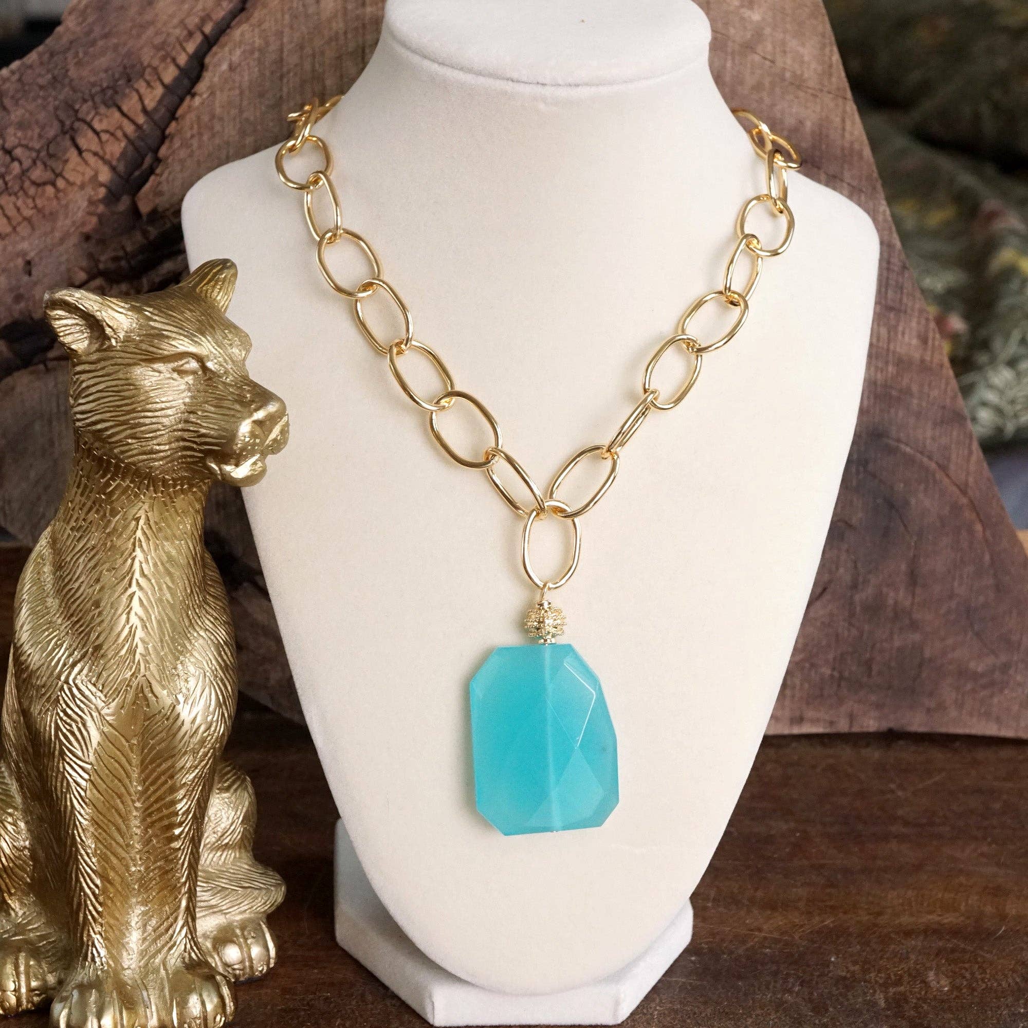 Statement Natural Stone Chain necklace-Necklaces-PennyLine inc-Stuffology - Where Vintage Meets Modern, A Boutique for Real Women in Crosbyton, TX