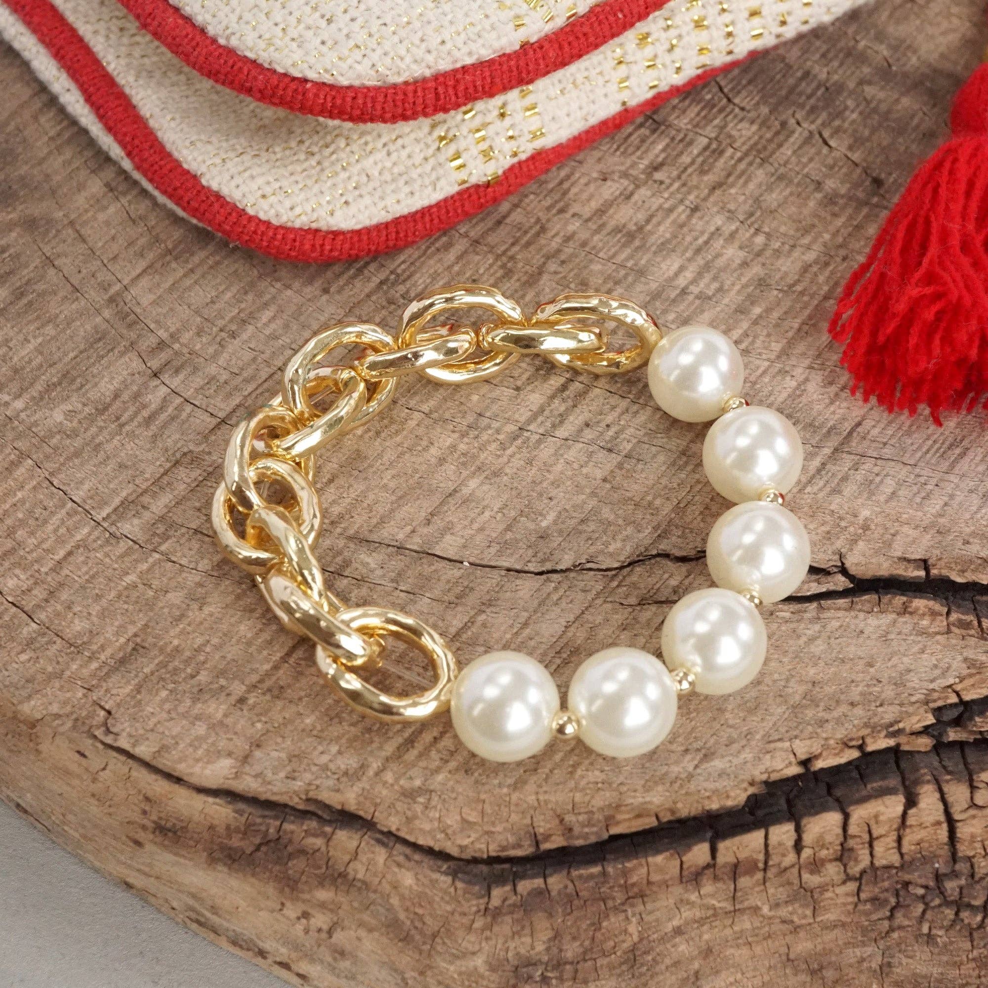 Chunky Chain and pearls beads bracelet Gold tone-PennyLine inc-Stuffology - Where Vintage Meets Modern, A Boutique for Real Women in Crosbyton, TX
