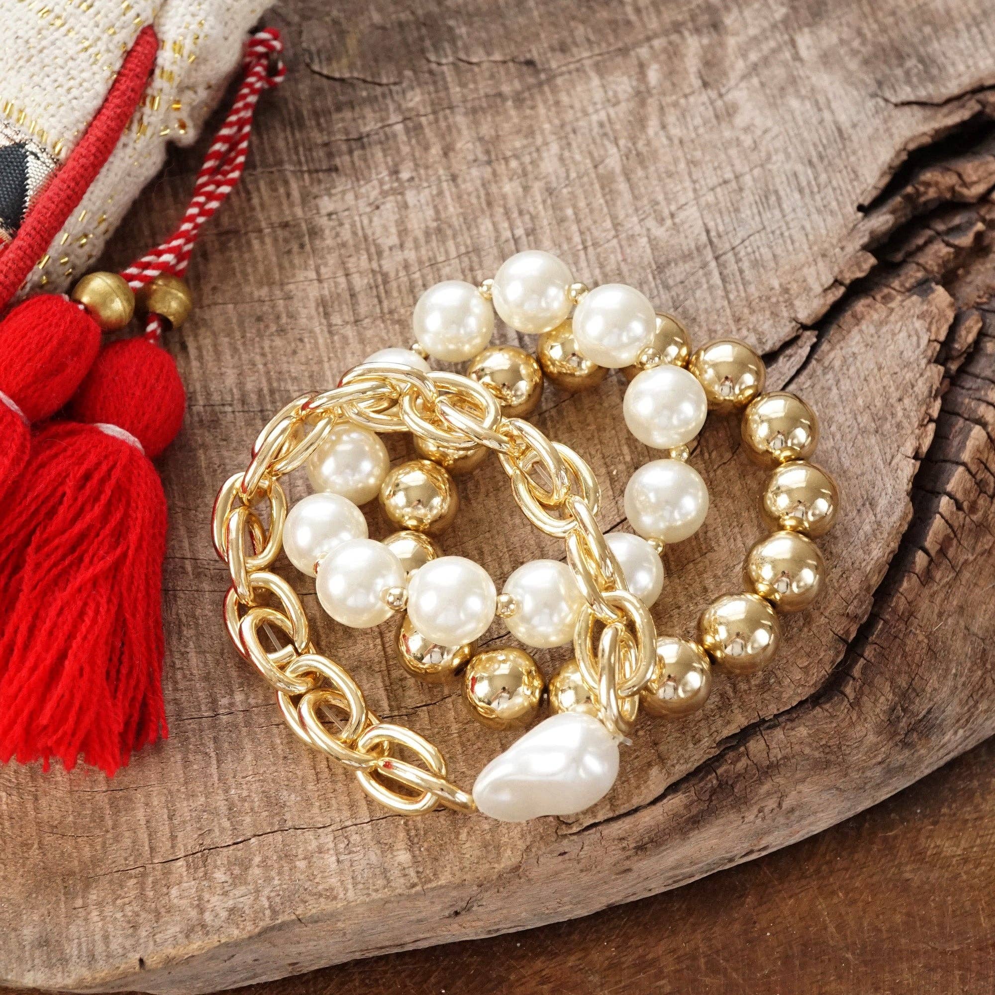 Chunky Chain and beads bracelet set pearlized and golden large ball beads-Bracelets-PennyLine inc-Stuffology - Where Vintage Meets Modern, A Boutique for Real Women in Crosbyton, TX