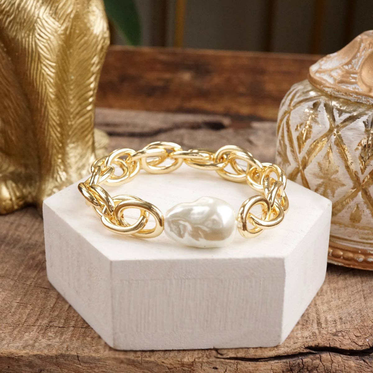 Modern Muse – Chunky Stretch Bracelet with Sculpted Pearl Bead-Bracelets-PennyLine inc-Stuffology - Where Vintage Meets Modern, A Boutique for Real Women in Crosbyton, TX