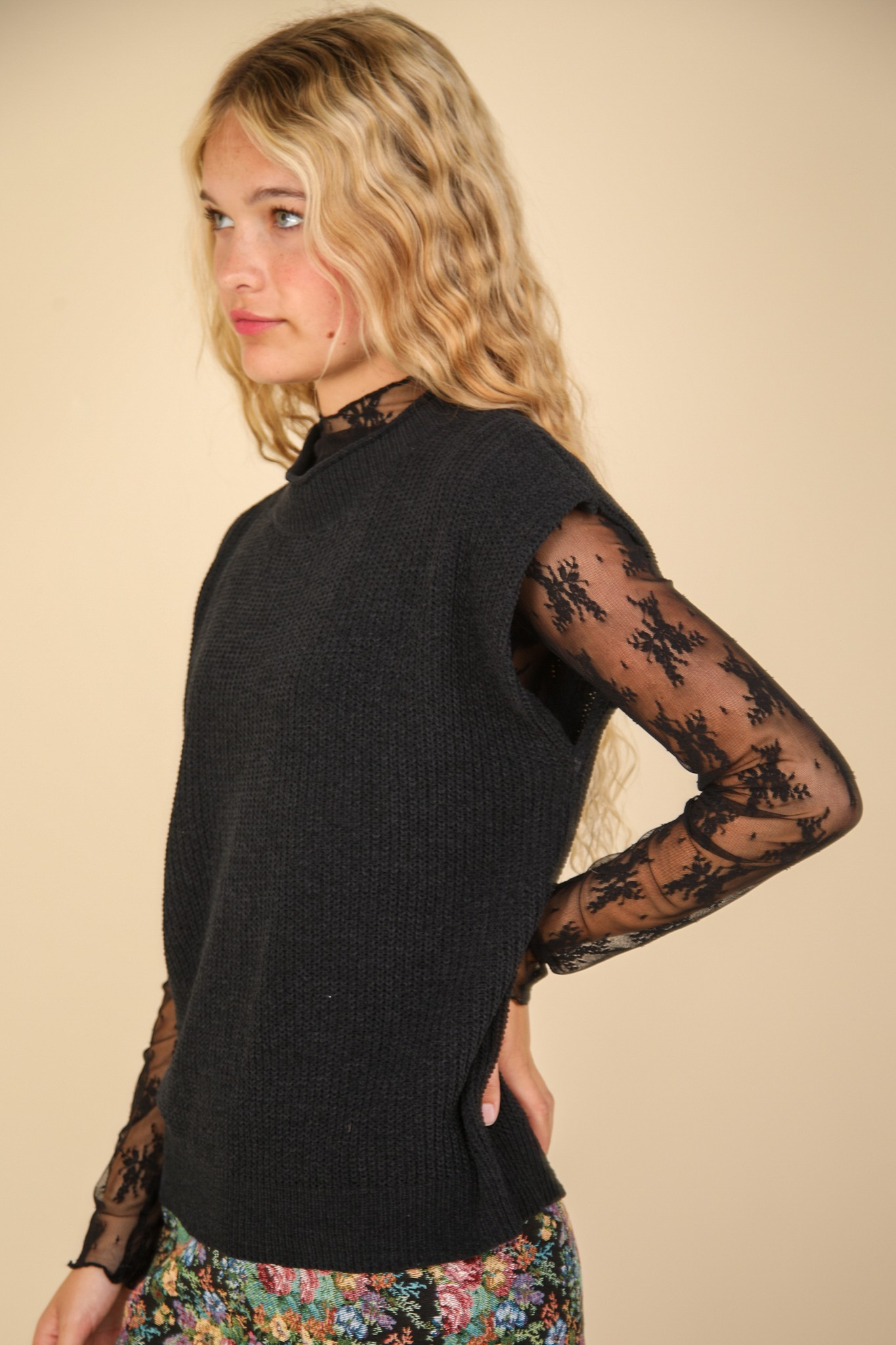 Black Oversized Soft Knit Sweater Vest /Stuffology Boutique-Sweater Vest-VERY J-Stuffology - Where Vintage Meets Modern, A Boutique for Real Women in Crosbyton, TX