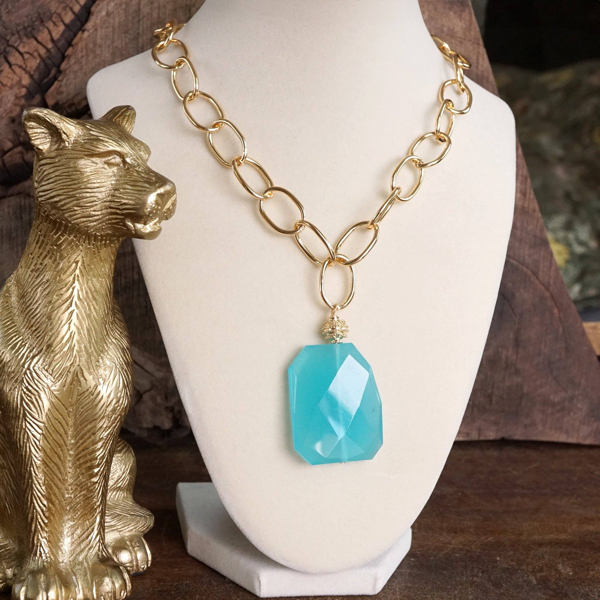 Statement Natural Stone Chain necklace-Necklaces-PennyLine inc-Stuffology - Where Vintage Meets Modern, A Boutique for Real Women in Crosbyton, TX